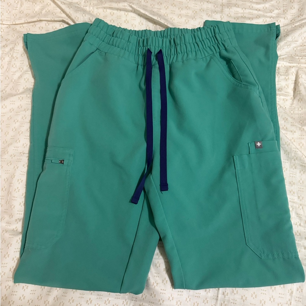Women’s Surgical Green High Waisted Tall Skinny Scrub Pants (XS Tall)